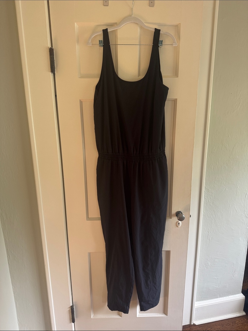 Athleta Black Sleeveless Women's Romper with Elastic Waist